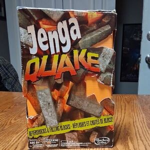 Hasbro Jenga Quake with Orange and Gray Blocks